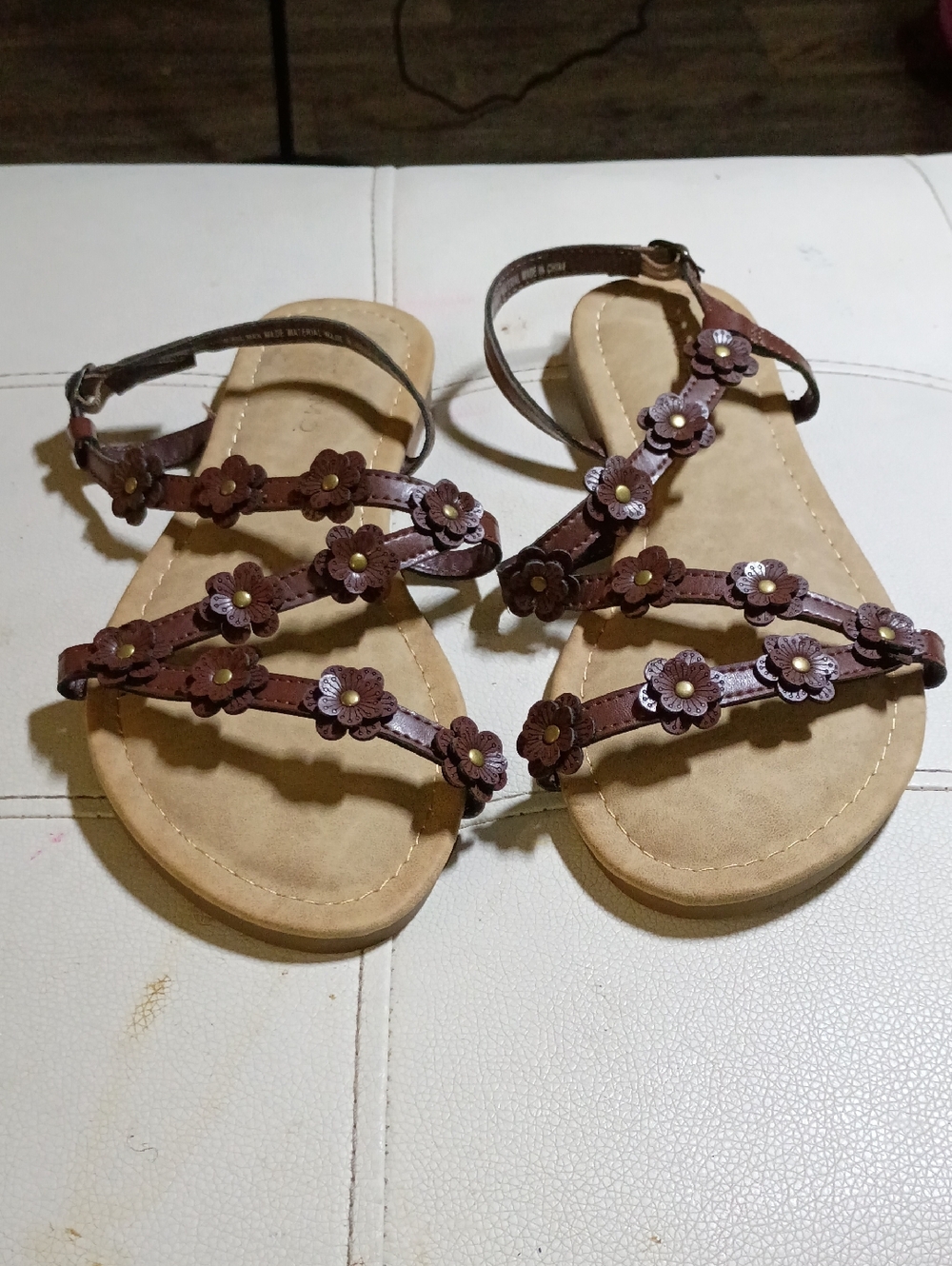 Women’s Floral Strappy Sandals in Brown with Decorative Accents